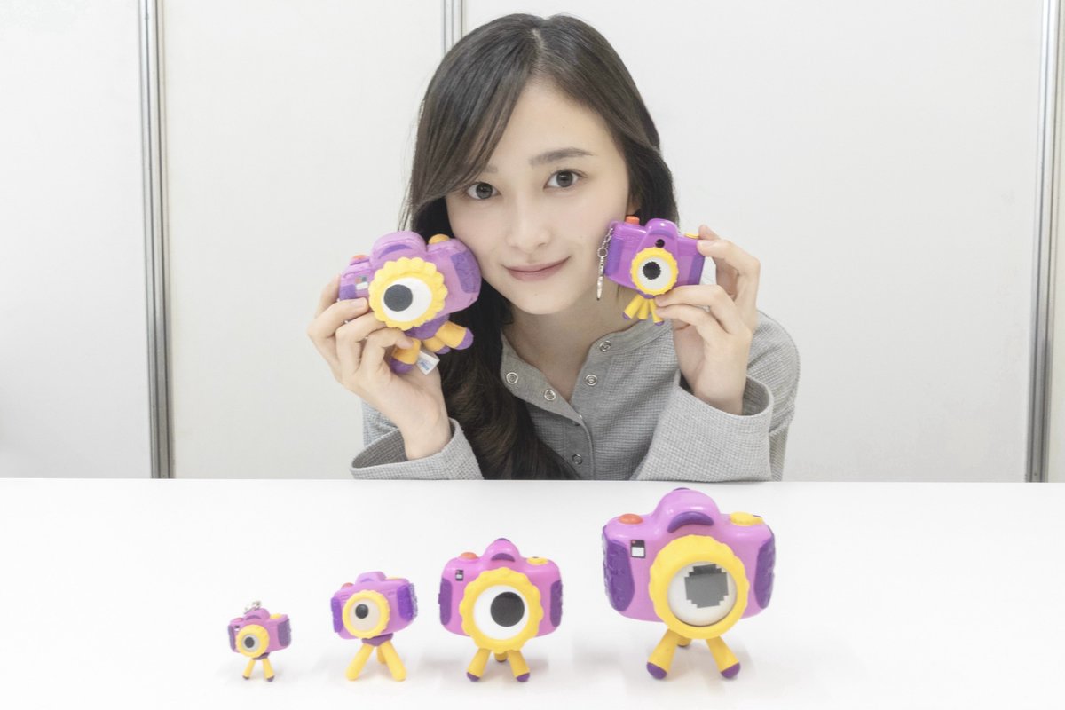 nogizaka46's tweet photo. #井上和 がデジカメのおもちゃ・スナッピーの日本版声優を務める『トイ・ストーリー５』のブルーレイ/DVD/4K UHDが、12月23日(水)に発売📸

デジタル配信(購入)は本日から☺️

スナッピーをたくさん連れてきてみました🫶

#トイストーリー５
#乃木坂46

https://t.co/PfS3wsbTe9 https://t.co/sVDsvlVrO6