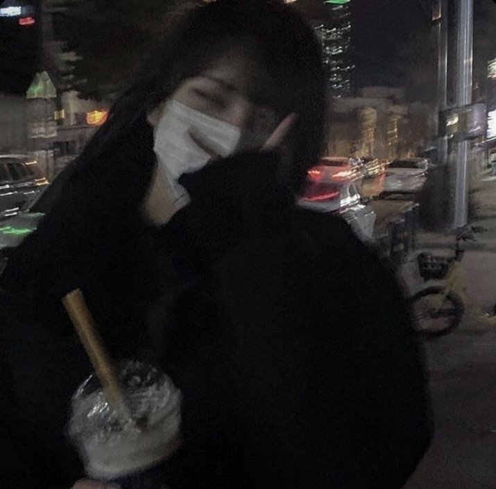 amira_malk's tweet photo. 午後のバイトを終え、そのまま自宅周りの草刈りを1時間半ほど作業。クタクタだし、やってられない思いだけど、ふと、いがらしみきお先生の松本伊代吉を思い出し、疲労困憊ながら、1人クスクスと笑っている。 https://t.co/k0CUa2nuEL