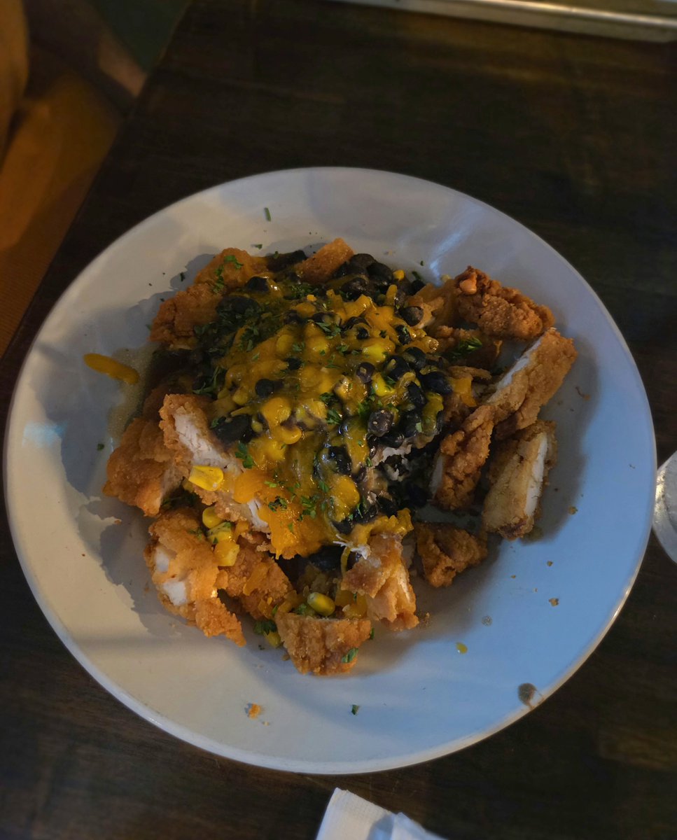 buffbeerleague's tweet photo. Burgers and beers at @nybeerproject tonight for #wnybeerweek. The Thriller Burger, part of their new October specials menu, pairs so damn well with a Prost! Oktoberfest. And we came in first place in trivia! https://t.co/bLZT7io2Rt