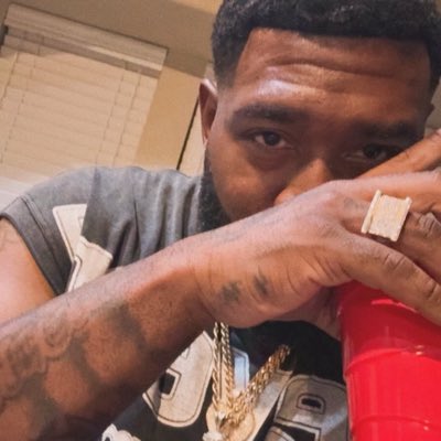 WimpyDAWG's tweet photo. #NewProfilePic https://t.co/6uUfb5P02x