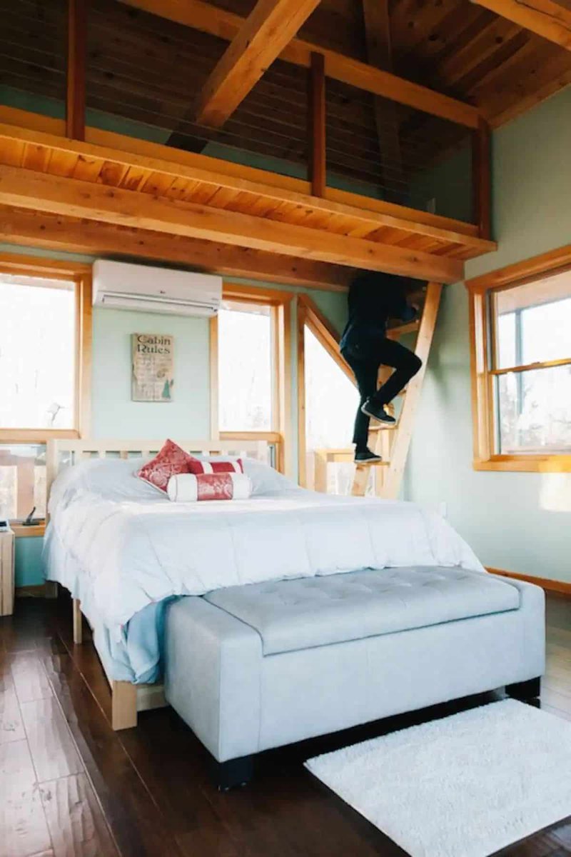 TinyHouseTalk's tweet photo. The kitchen is downstairs. The bed is up in the tower.
A stone fire tower chalet in the Pennsylvania woods, with a wraparound porch reaching into the trees and forest in every direction.
#firetower #pennsylvania
https://t.co/zYU5eMTucW https://t.co/jeFhPetnEQ