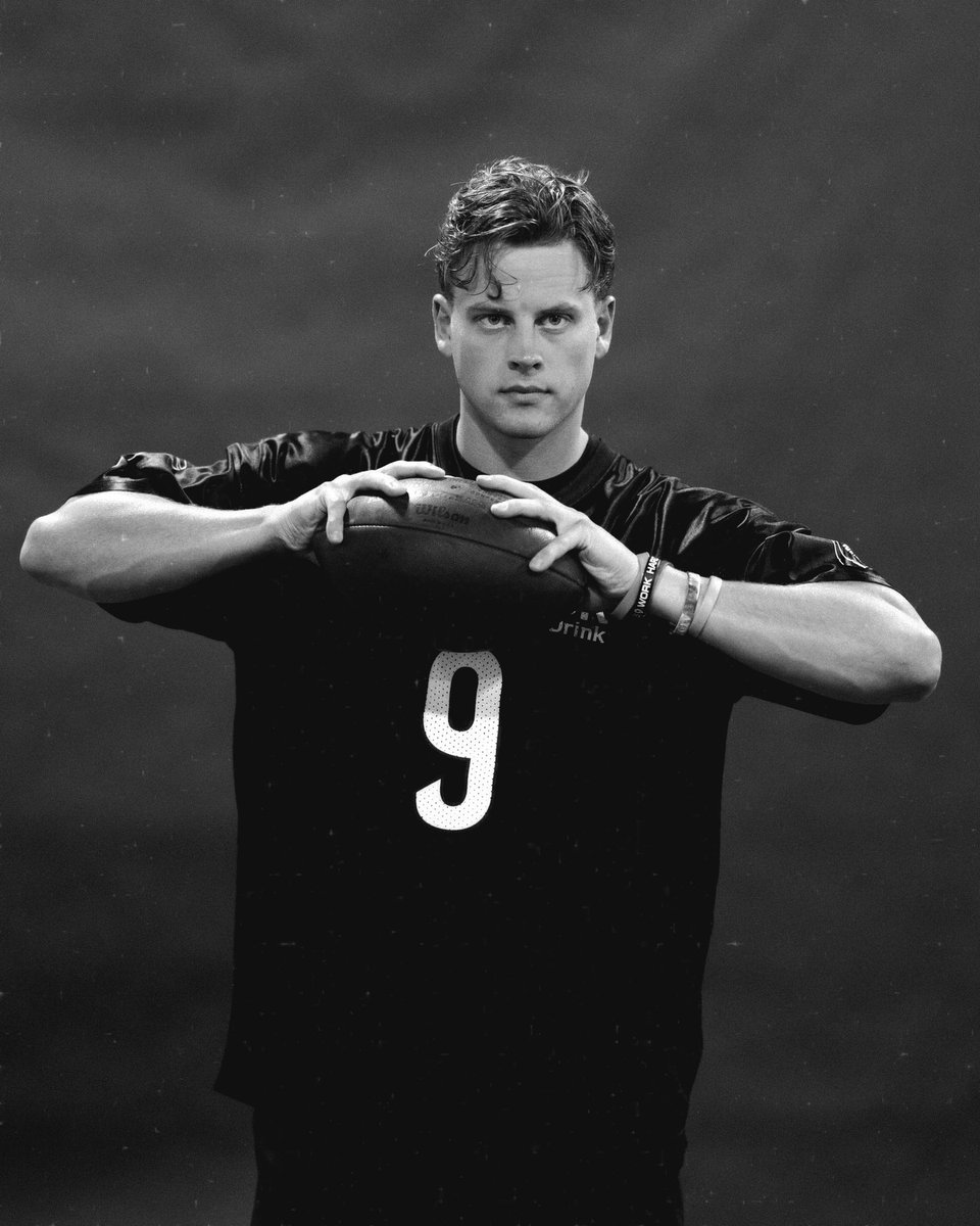 NoNamesCompare's tweet photo. For the love of the game. #WhoDey https://t.co/m439eKkV2t
