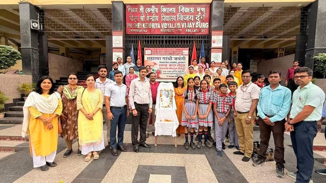 KVFortWilliam's tweet photo. Celebration of Mahatma Gandhi Jayanti, 2/10/26 PM SHRI   Kendriya Vidyalaya Vijay Durg 
@EduMinOfIndia 
@KVS_HQ
@kvsrokolkata 
#SwachhataHiSeva 
#MahatmaGandhi 
#SwachhataHiSewa2026 https://t.co/5F5O8jTSEC