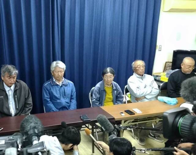tenryuP's tweet photo. 高校生1人を死に追いやった、
昭和生まれの大人達による会見での態度がコチラです。 https://t.co/w2DSMRhDXw
