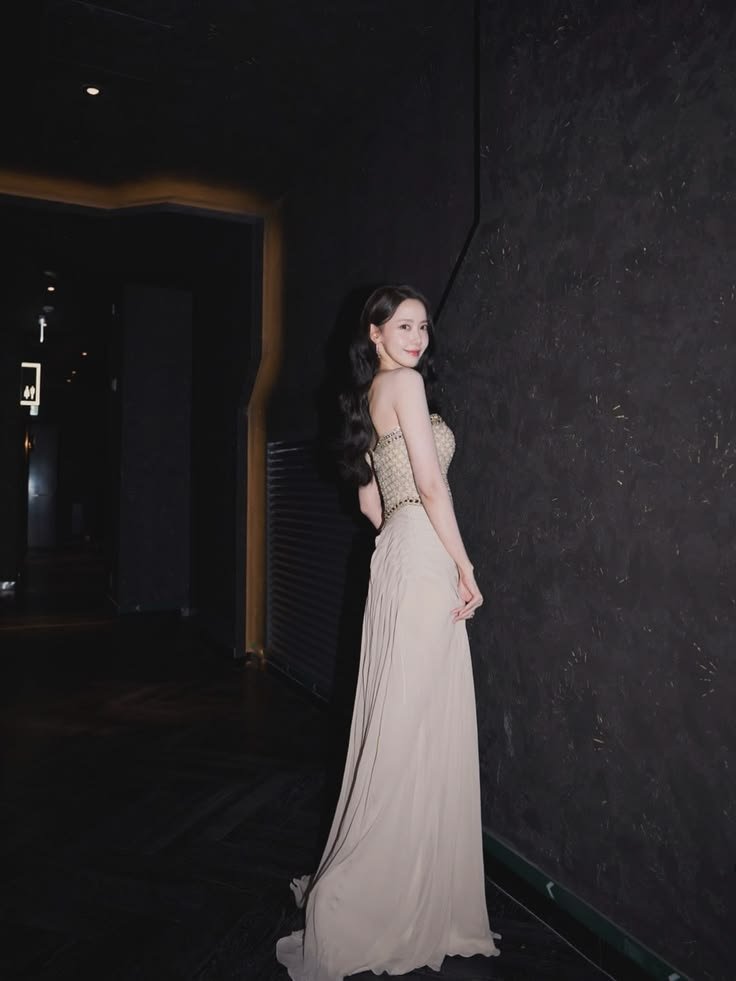 inlovewyoona's tweet photo. Yoona is absolutely beautiful... ♥️ https://t.co/xgE6bUn0Dx