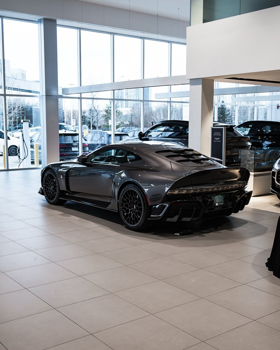 RPMvisualss's tweet photo. Aston Martin Valour https://t.co/xuEYPuTcwx