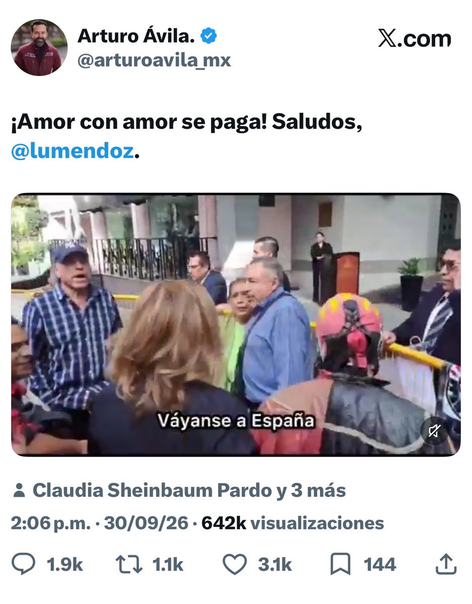 alemolinatv's tweet photo. Es inaceptable y profundamente grave que, desde el amparo del poder, un servidor público, incite a la violencia en contra de una periodista, además en uno de los países más peligrosos para ejercer el periodismo y donde asesinan a 10 mujeres cada día.

Esto es un acto vil y de la más profunda bajeza y cobardía. 

Sorprende que Arturo Ávila en su deleznable publicación, haya incluso etiquetado a la presidente de México y que @Claudiashein no se haya pronunciado al respecto en la conferencia de hoy.

Mi solidaridad con mi compañera y amiga @lumendoz . Defendamos la libertad de expresión, y defendamos el periodismo libre o terminaremos de sepultar a la democracia en México. 
@adnnoticiasmx @AztecaNoticias 

#Nollegamostodas