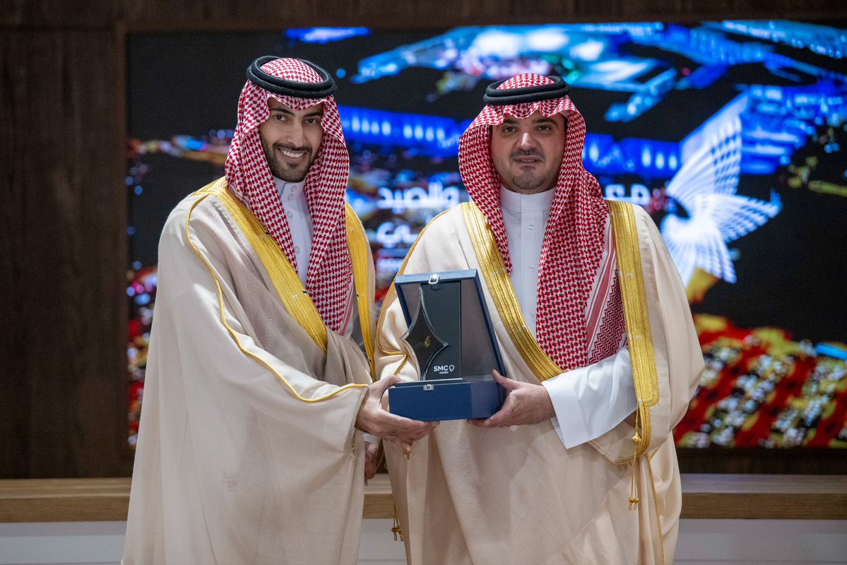 alsaud1ksa's tweet photo. 📸 | جانب من زيارة الأمير عبدالعزيز بن سعود، وزير الداخلية رئيس مجلس إدارة المركز الوطني للصقور، لمعرض الصقور والصيد السعودي الدولي 2026 https://t.co/Zxgn6Znsit