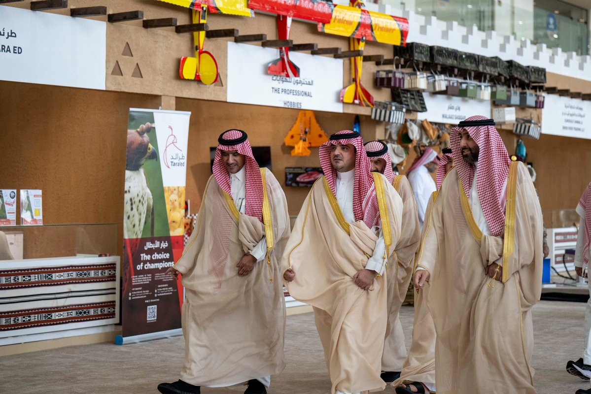 alsaud1ksa's tweet photo. 📸 | جانب من زيارة الأمير عبدالعزيز بن سعود، وزير الداخلية رئيس مجلس إدارة المركز الوطني للصقور، لمعرض الصقور والصيد السعودي الدولي 2026 https://t.co/Zxgn6Znsit