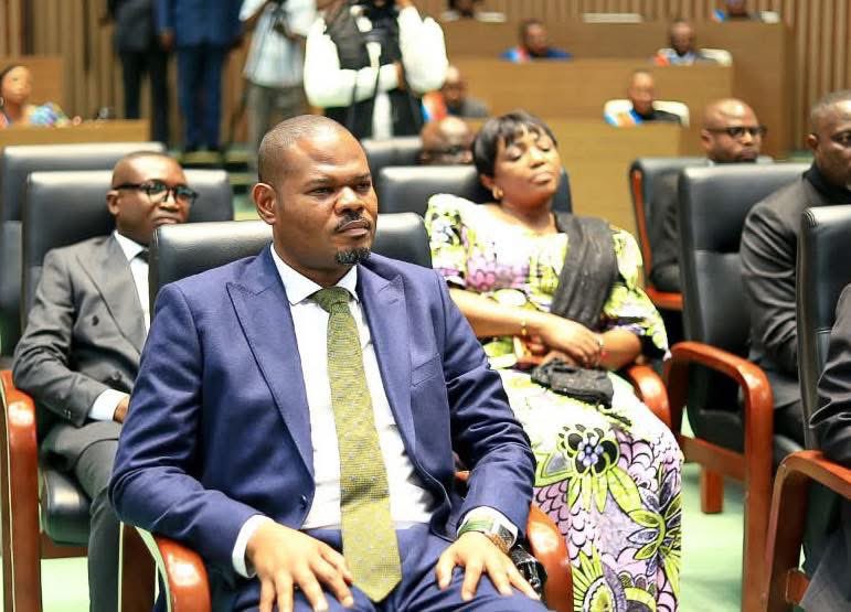 VISIONPRONEW_'s tweet photo. ‼️ HAUT-KATANGA / LUBUMBASHI
RETOUR EN IMAGES SUR L’OUVERTURE DE LA SESSION DE SEPTEMBRE🚨‼️

Nous avons pris part à l’ouverture de la session de septembre à l’Assemblée provinciale du Haut-Katanga, une session essentiellement budgétaire.

#HautKatanga #Lubumbashi #Jdm #AssembléeProvinciale #SessionDeSeptembre #RentréeParlementaire