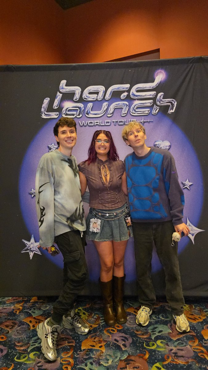 Clowningun's tweet photo. @llilachowell WE HAVE PEAKED POOKIE (^3^)/ #hardlaunchtour #dnp
@lilacbeomm https://t.co/zueySV29dU