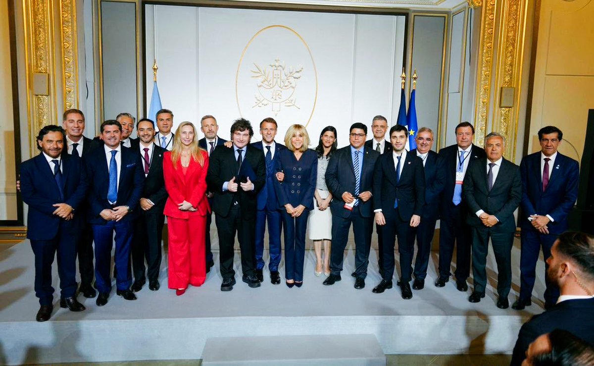 frigeriorogelio's tweet photo. Gracias, presidente @EmmanuelMacron, por recibirnos en París durante la Argentina Week.

Argentina tiene una enorme oportunidad de volver a integrarse al mundo, recuperar confianza y transformar su potencial en inversiones, producción y trabajo.

Desde Entre Ríos queremos ser protagonistas de ese camino: una provincia ordenada, competitiva y abierta a quienes quieran invertir y crecer con nosotros.