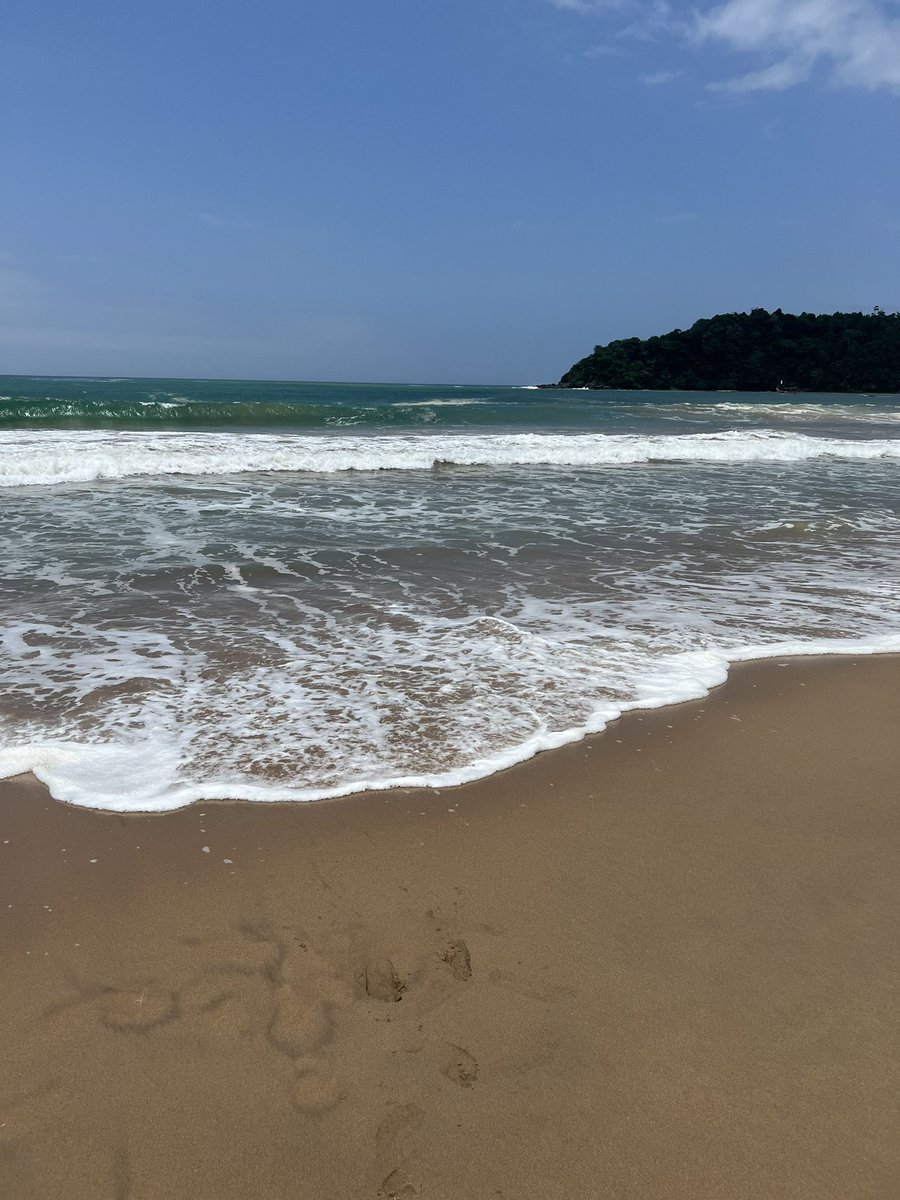 kayd__eii's tweet photo. Guys, for context, all these videos are from the same Butre Beach you’re seeing, taken in September 2021. You can either speak up or continue to let politicians fool you. https://t.co/ge3YNi1R8L