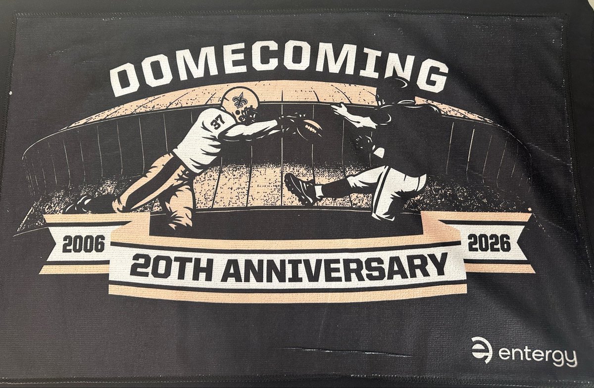 RossJacksonNOLA's tweet photo. Every seat in the Superdome will have this commemorative towel  awaiting fans that are attending Monday night’s #Saints-Falcons game. 

One of my ways the team is elevating the 20th Anniversary of the Domecoming matchup. https://t.co/97tDc9xD3F