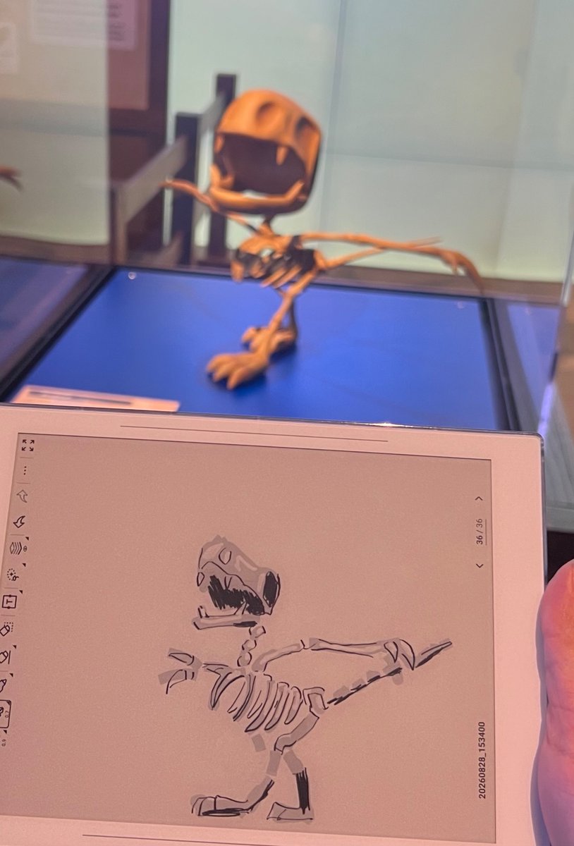 CorrodedParadox's tweet photo. Field museum stuff #supernote https://t.co/tvBRbkLmbO