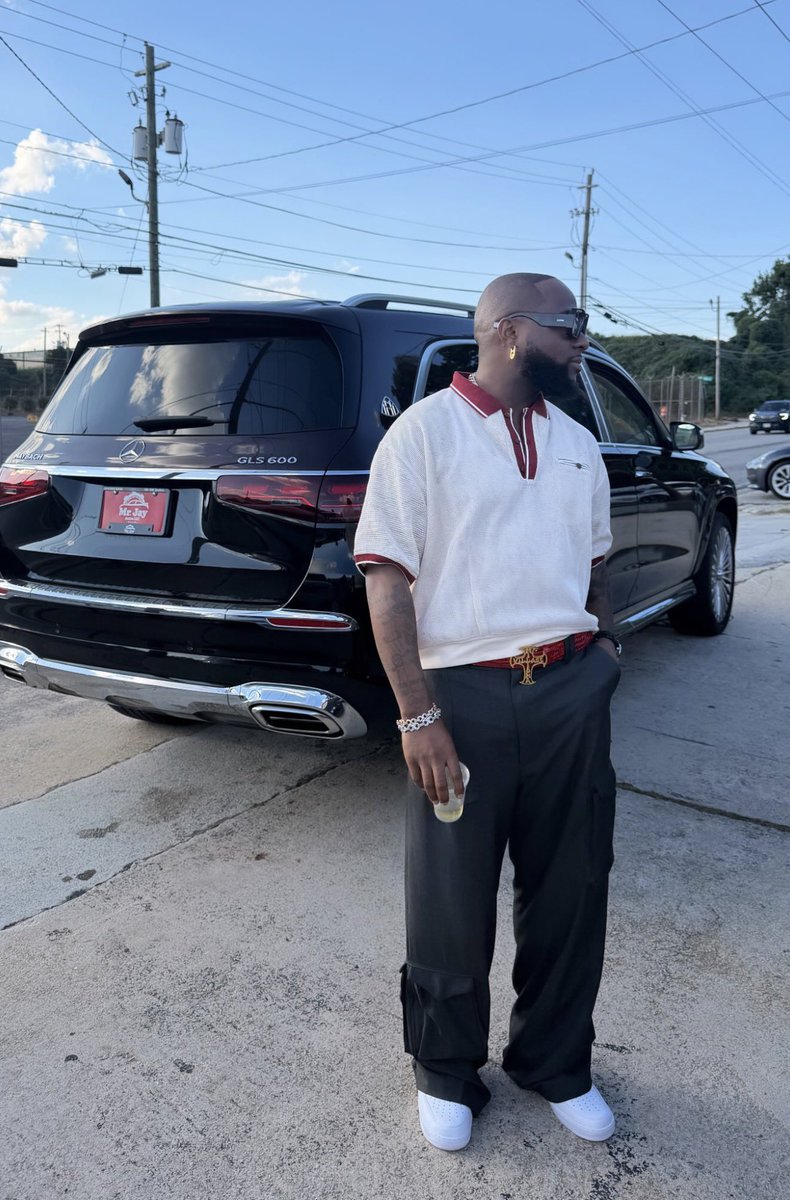 AlbumTalksHQ's tweet photo. Davido via Instagram. 📸🚘 https://t.co/g96jee5Tbw