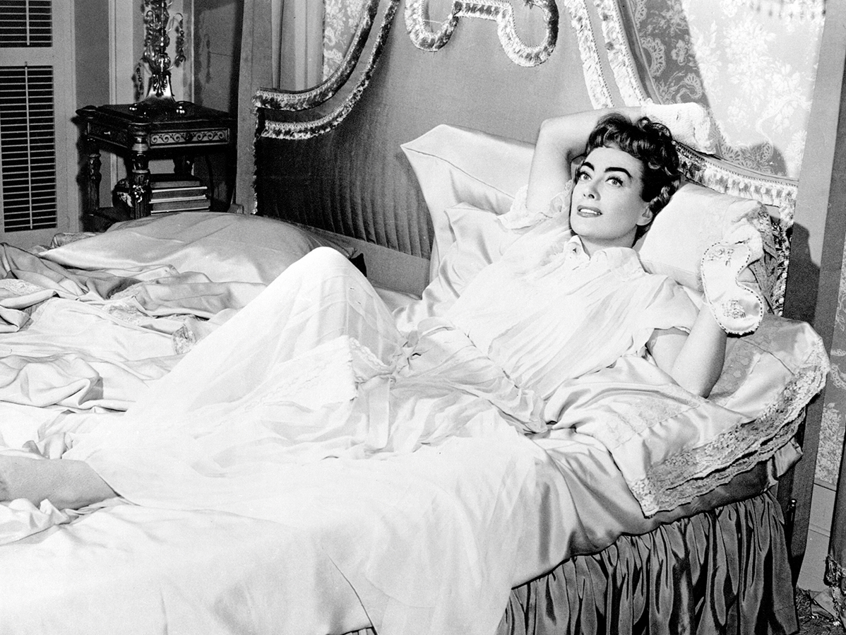 tcm's tweet photo. Tonight join dynamic duo @BenMank77 &amp; @macantone as our Creepy Cinema lineup begins with a diva double-feature!

We start with Joan Crawford's ruthless performance in QUEEN BEE ('55) followed by Bette Davis' chilling portrayal of THE NANNY ('65).

It all starts at 8pm ET. https://t.co/l9DnhHV3N8