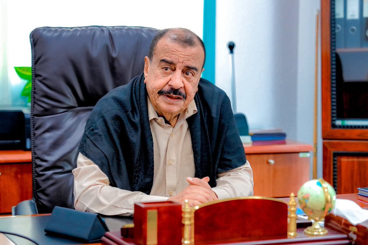 LayanAlHadrami's tweet photo. وصول اللواء الركن أحمد سعيد بن بريك الى دولة الإمارات العربية المتحدة  وأن شاءالله الله انفراجه على باقي الوفد الجنوبي وعودة الى ارض الجنوب
#تخاذل_حكومه_الاخوان https://t.co/1u45Nxfz0B