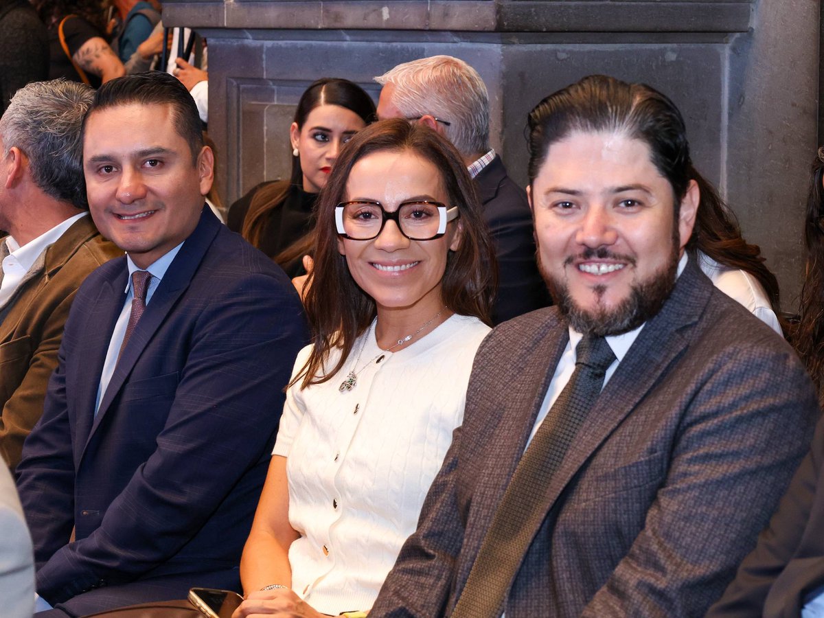 msilvaruiz's tweet photo. #Puebla merece proyectos que nos hagan mirar hacia adelante y seguir haciendo de ella #LaCapitalImparable.

Paseo San Francisco representa una gran inversión y nuevas oportunidades para nuestra ciudad. Hoy recibimos al empresario Carlos Slim para conocer este importante proyecto de #GrupoCarso.

Me emociona ser parte de este momento y seguir impulsando, junto al Gobierno de nuestro presidente @Pepechedrauimx, una Puebla con más oportunidades para todas y todos.