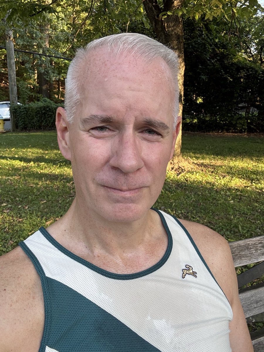 Delta06Running's tweet photo. Strength training + a run, all after work today. I had planned to gym in the early morning hours, but my alarm had other ideas 😵‍💫 

#delta06running https://t.co/JPZ3sFGwqs