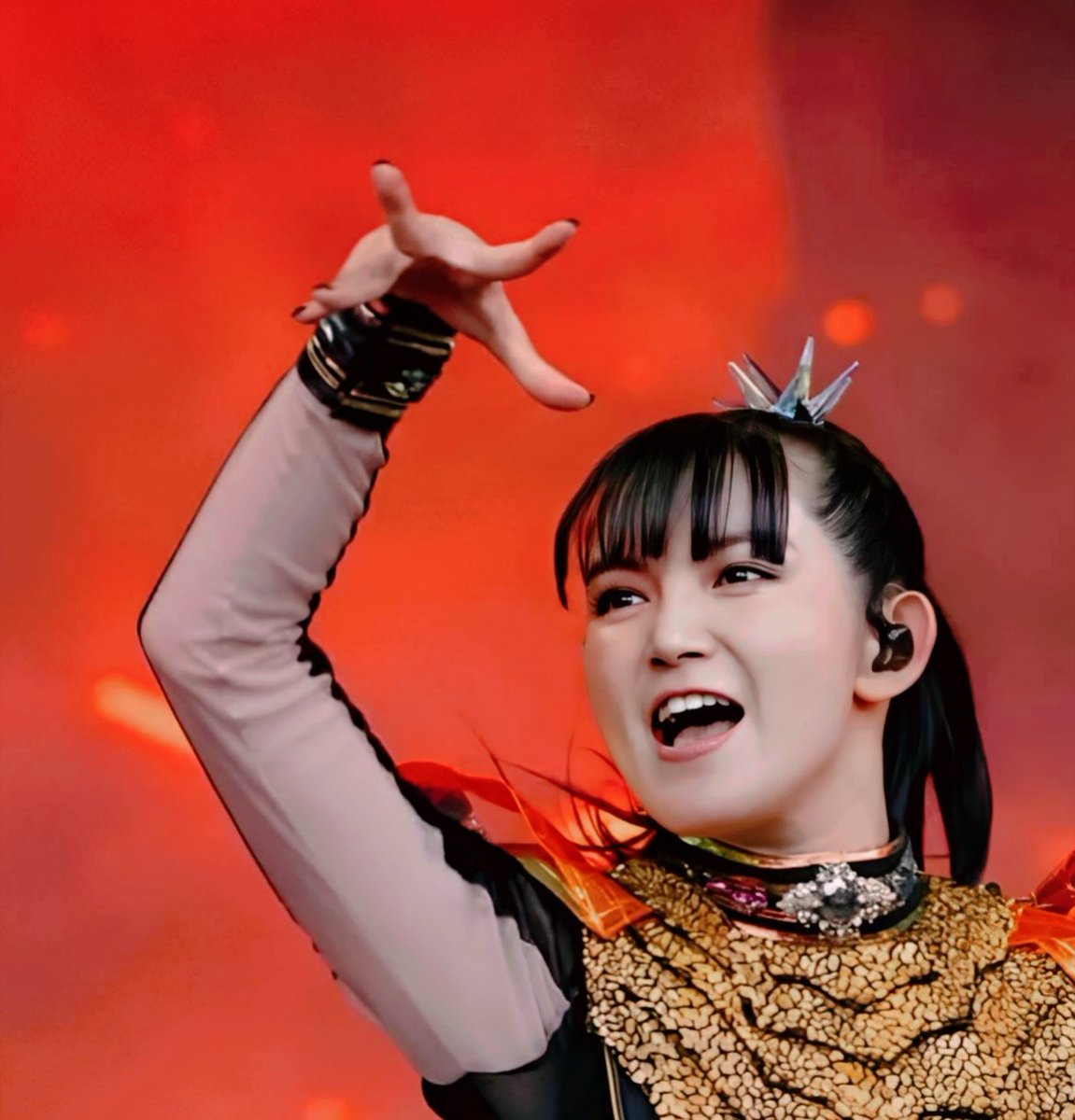DeloreanCompact's tweet photo. おはようございます😄
今日も一日、頑張りましょう🤘🦊🤘
#babymetal https://t.co/BK4L06JRb3