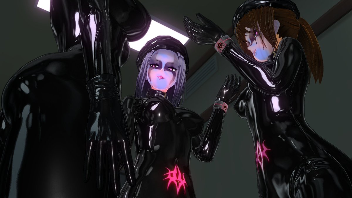 li_q_bondage's tweet photo. 「合流したわね」
「お待たせしました。指令の内容はドレイリンクで既に把握しています」
「うんうん。それじゃ手筈どおりにセイギメンの装備を破壊していきましょう」
「それにしても、自分がこの悪事の片棒を担ぐなんて」
「気持ちいいでしょ？」
「ええとっても」
「「「イーッ！！！」」」 https://t.co/sR10xvOc6f
