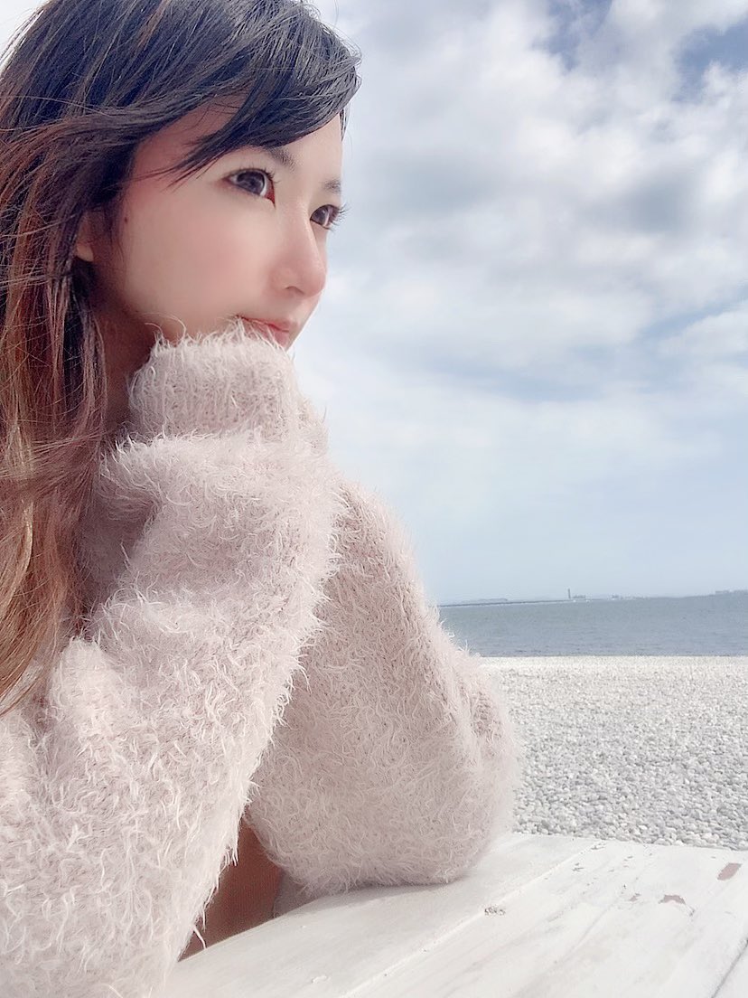 aoimi_0630's tweet photo. おはよん♥️

起きたらリポストといいねで知らせてね🫧

金曜日🟡🟡✨✨
そしてもう寒い🥶

明後日は女流スプリント🀄️
1節勝ち残り8名中2名が
トーナメント方式で決勝に勝ち上がり🔥

勝てるように応援してね📣

みんな今週も一週間お疲れ様〜♥️ https://t.co/Y9vJTb0mqN