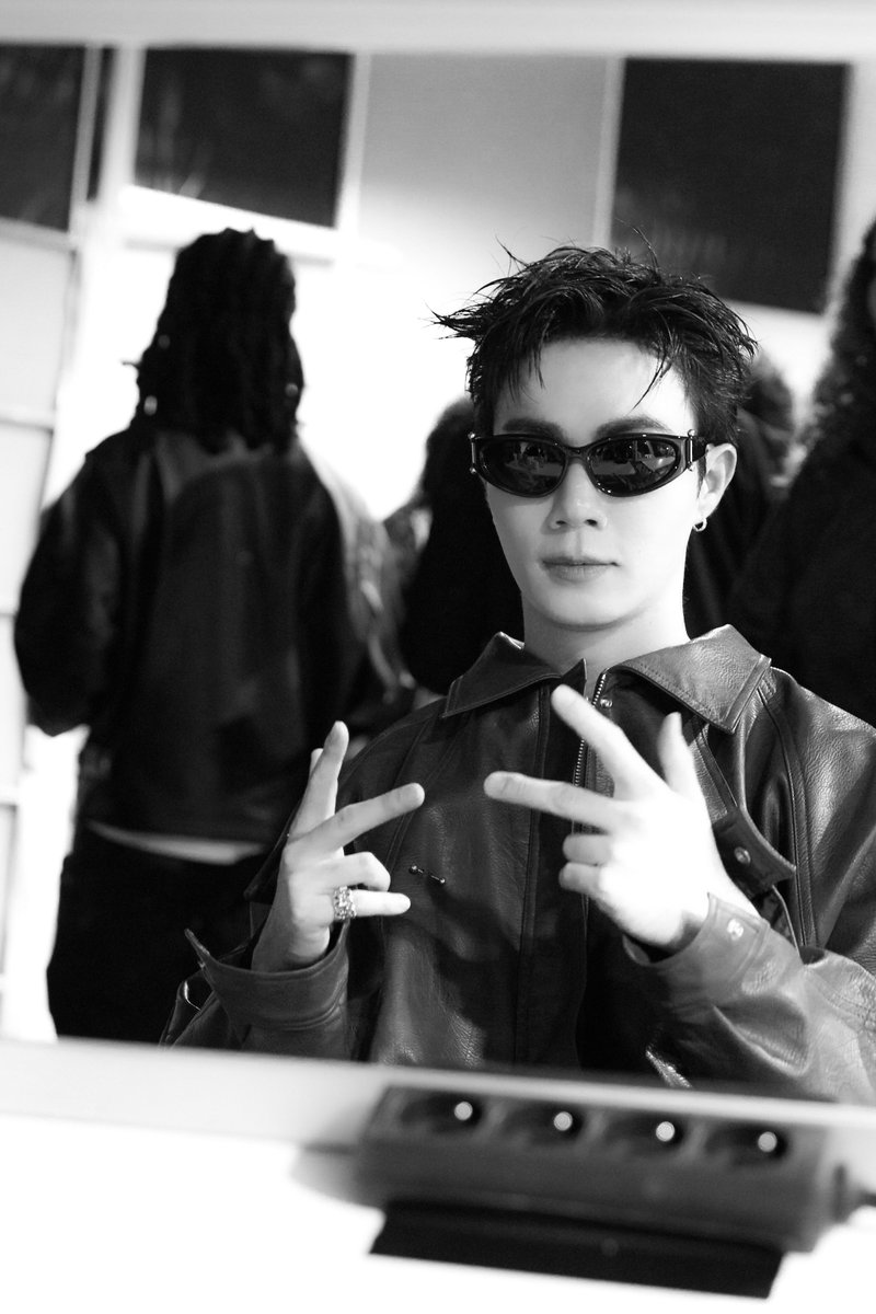 DomundiTV's tweet photo. THE CREATIVE SCENE IN PARIS 

Zee Pruk @zee_pruk attends BONBOM x ASPARAGUS at Paris Fashion Week SS 2027, taking in the showcase from the front row and connecting with the creative scene.

From distinctive designs to the people behind the event, the showcase reflects the brand’s creative direction and welcoming spirit.

ZEEPRUK PFW 2027
#ConceptKoreaXZeePruk
#BONBOM #ASPARAGUS
#KOCCA #ConceptKorea
#ZeePruk
