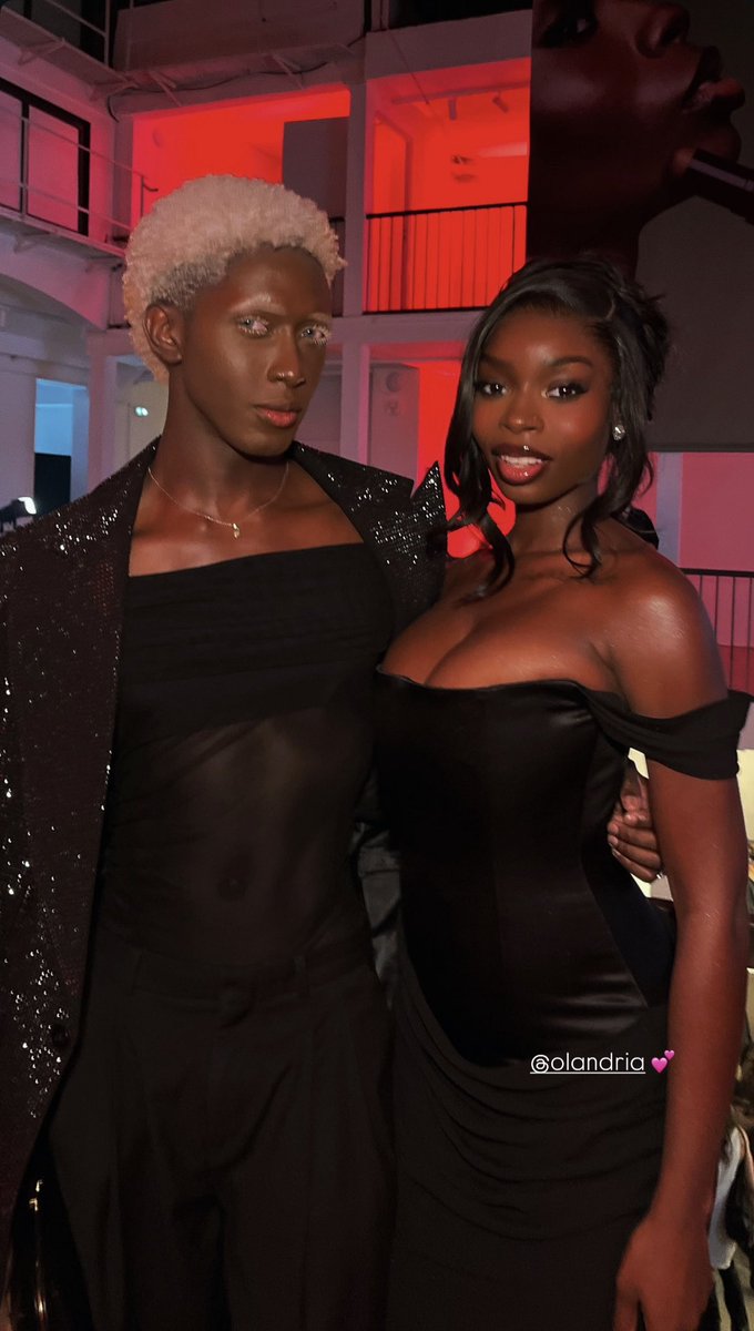 nicolandriainfo's tweet photo. 📲 Olandria at the @MACcosmetics event in Paris via IG!

OLANDRIA AT PFWSS27  #OlandriaxPFWSS27 
#OlandriaxMacCosmetics https://t.co/9KANKp4pWd