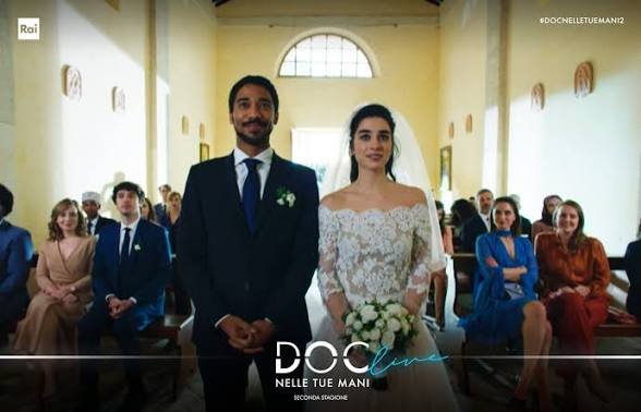fedelealtrash's tweet photo. almeno loro vivono felici e sposati in qualche parte nel mondo
#docnelletuemani4 https://t.co/AjalurPqzM