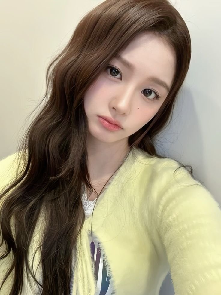 soakse7's tweet photo. 💙 Sullyoon 💛
Have a Pretty day

#엔믹스 #설윤 #Strange_Muse https://t.co/mofb0XMLf1