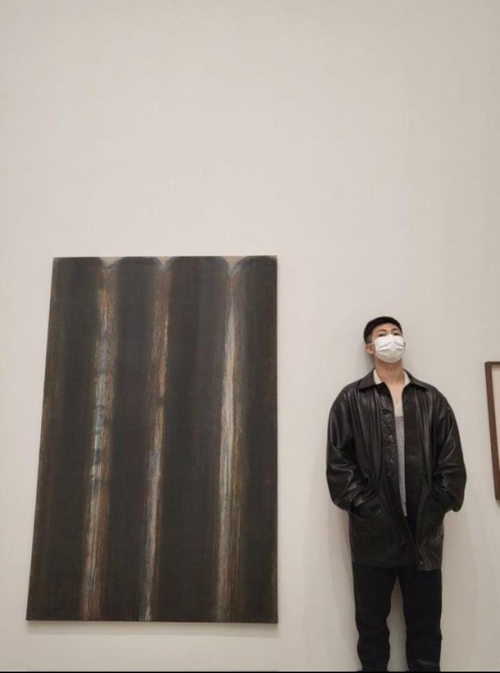 RKIVE__001's tweet photo. 콜롬비아는 정말 아름다운 나라예요. 🇨🇴💜 혹시 방문할 기회가 생긴다면 꼭 가보시길 바라요. 콜롬비아의 문화를 경험하고, 사람들을 만나고, 새로운 곳들을 탐험하고, 아름다운 추억을 만들어 보세요.

그리고 콜롬비아에 계신 팬 여러분, 도와주세요! �� 떠나기 전에 박물관도 몇 군데 방문하고 바닷가에서 시간을 보내고 싶어요. 꼭 가봐야 할 멋진 박물관을 추천해 주시겠어요?

박물관 이름과 위치를 알려주시면, 여러분의 추천을 살펴보고 하나를 선택할게요. 여러분의 시선으로 콜롬비아를 보고 새로운 것을 발견하고 싶어요.

감사합니다! 💜🇨🇴