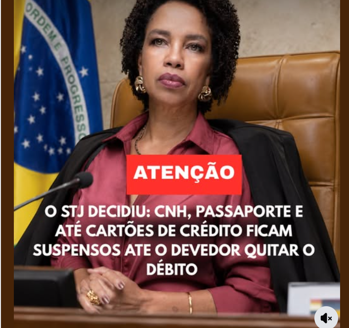 papini_antonio's tweet photo. Vocês sabem que o software para a instalação de um regime comunista no Brasil, onde as pessoas sejam proibidas de deixar o país, já está instalado.

Basta agora, alguém apenas colocá-lo para rodar. O STJ acabou de decidir que o passaporte do devedor, em tese, pode ficar bloqueado até o dia em que ele quitar o débito que deu origem à restrição.

Quem é mais afobado pensa...."Ihihih....levei vantagi, vou finalmente receber aqueles alugueres atrasados da minha quitinete". 

Quem enxerga um pouquinho além da página "2", e são pouquíssimos os brasileiros que têm esta visão, sabe de uma coisa muito simples: É praticamente impossível para alguém que não dependa do Estado para se manter, não ter algum grau de endividamento e alguma dívida empresarial/familiar vencida. 

Se colocarmos impostos na equação, não sobra um.

Diariamente lido com empresários, que faturam de R$ 1mi a R$ 1bi ao ano. Todos eles, 100% deles,  têm  algum grau de endividamento. 

Significa dizer que a partir do momento que o Estado, através  do Braço Armado do Judiciário quiser, todas estas pessoas poderão ser impedidas de deixar o solo brasileiro.

E ainda tem um pessoal que aplaude esta barbaridade.

Enfim...

Dica do dia, para aqueles que tiverem condições legais em razão da ancestralidade/matrimônio: Tirem/solicitem uma segunda cidadania.