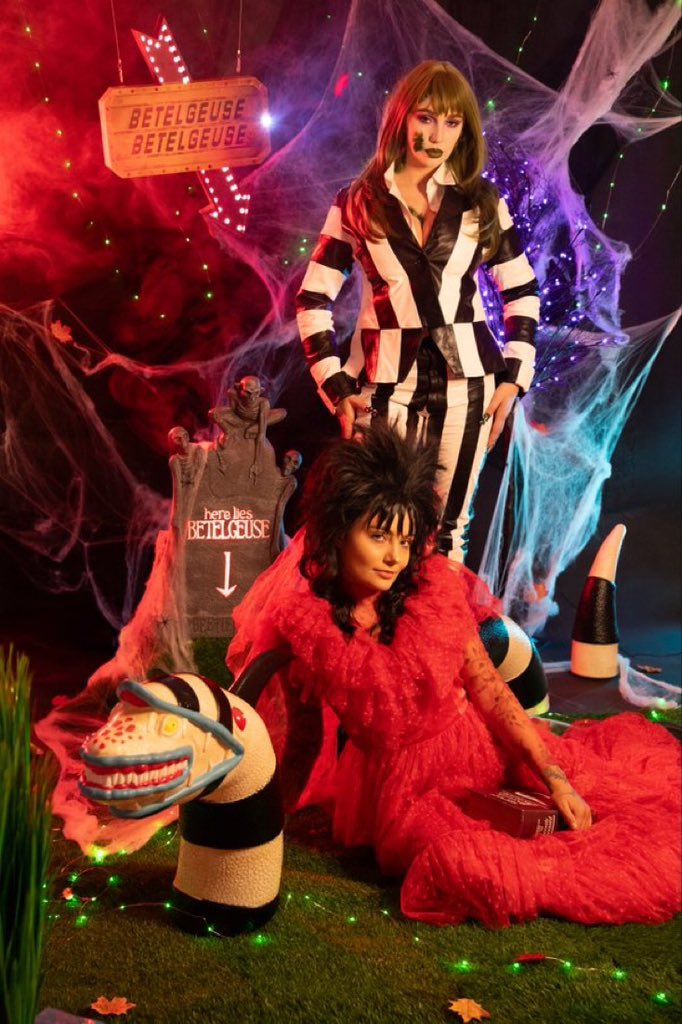 kendraSundrdfs's tweet photo. IT’S SHOWTIME 🪲🧃🪦
Betelgeuse &amp; Lydia Deetz @adriaxxrae ⚰️📕
Beetlejuice (1988) 💚💜 

#kslibrarygirl #kendrasunderland #beetlejuice #halloween #costume https://t.co/ZPaT0yQdmL