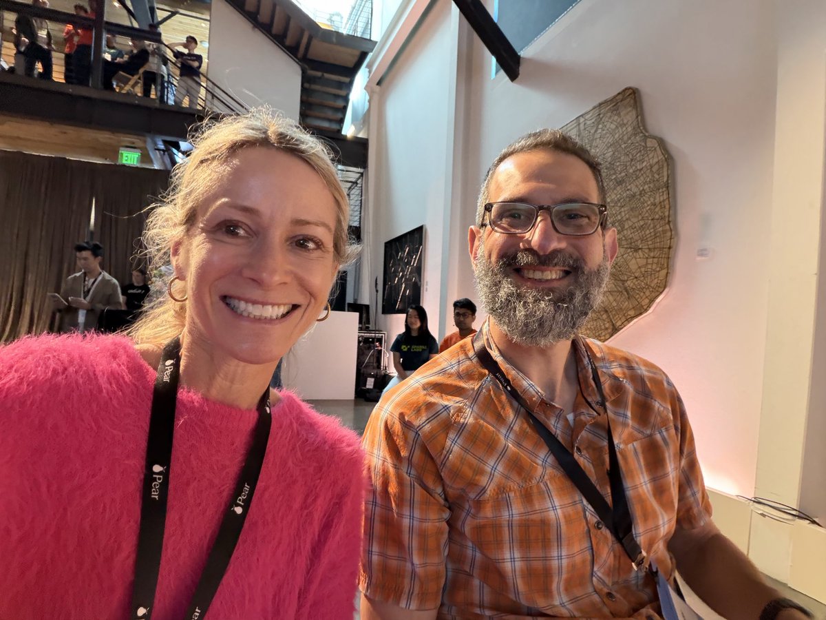 KatieS's tweet photo. @nikunj Speaking of kindness and gratitude, appreciation for @hunterwalk and team @pearvc for bringing great people together! https://t.co/9SeALi97Db