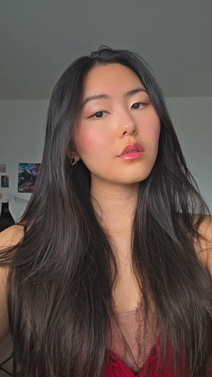 sonderingemily's tweet photo. Based off my looks alone, what kind of acting roles would you cast me as?

Getting acting representation (yay!), I know I'll get asked this question but I feel like I look like any other Chinese girl lol. https://t.co/IxMkKFP6km
