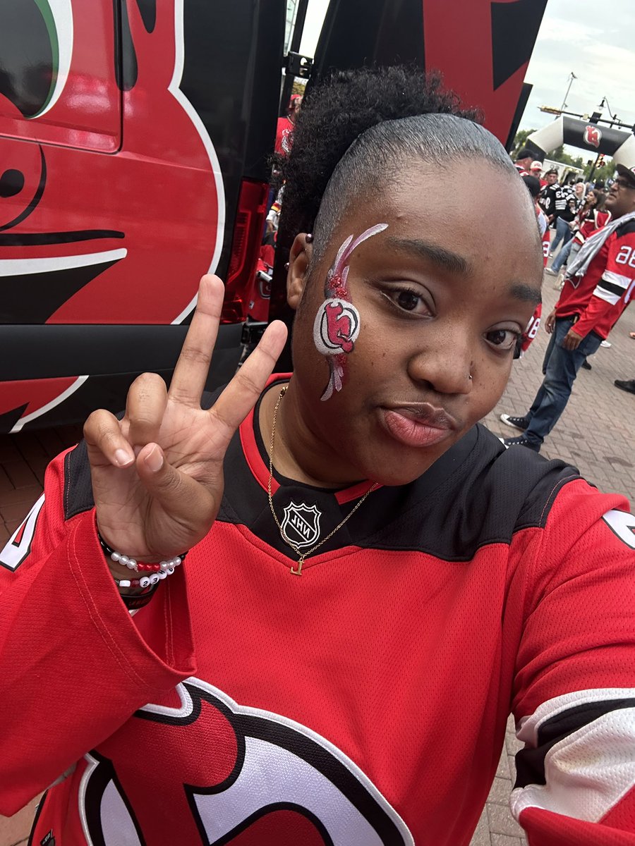 DEVlLSHUGHES's tweet photo. it’s so good to be back #njdevils https://t.co/gpt5VO5xid