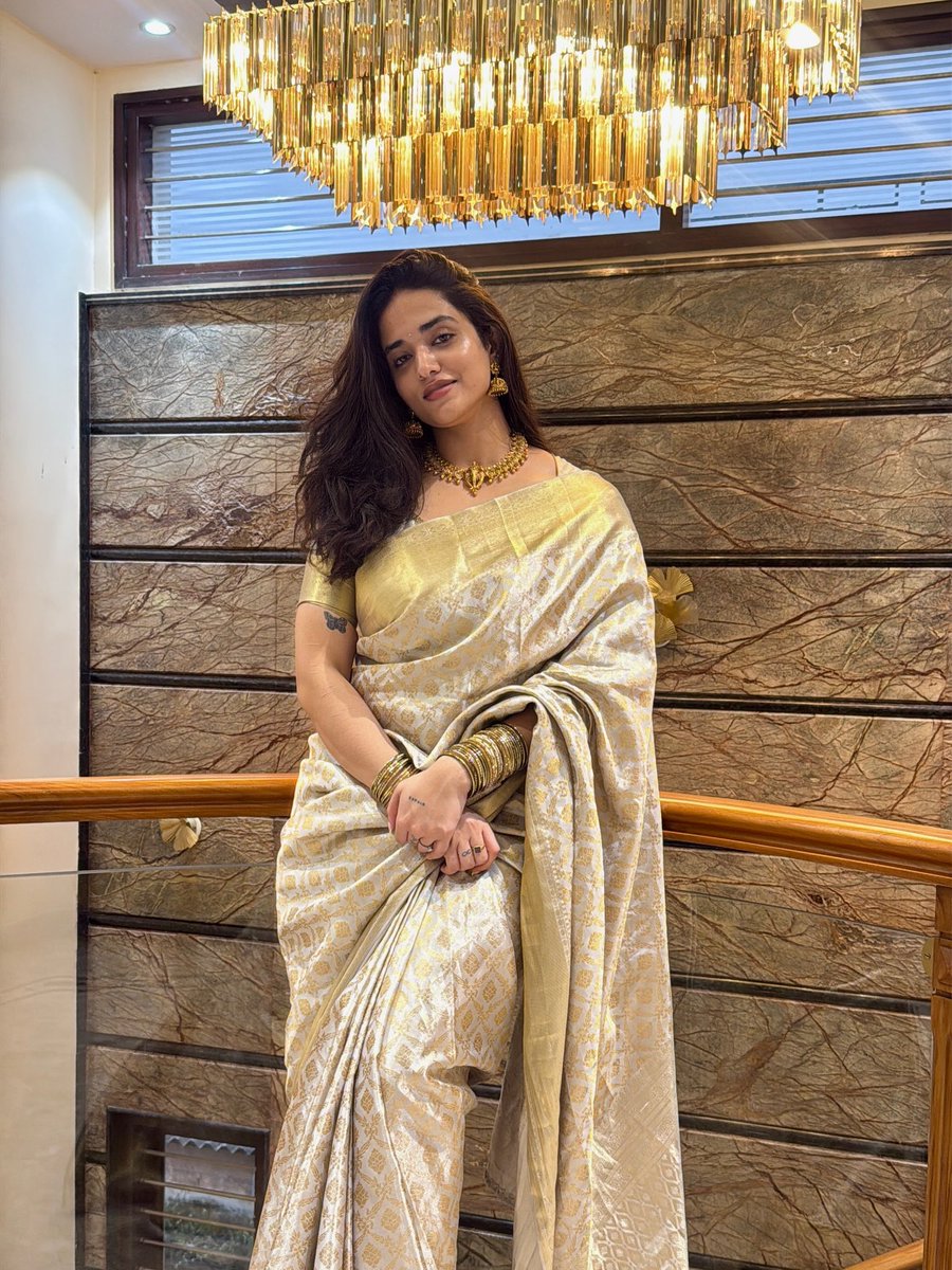 PVBharath14's tweet photo. #ShreyaVishakant 🤍😘🔥🔥 https://t.co/23egeV8vgt