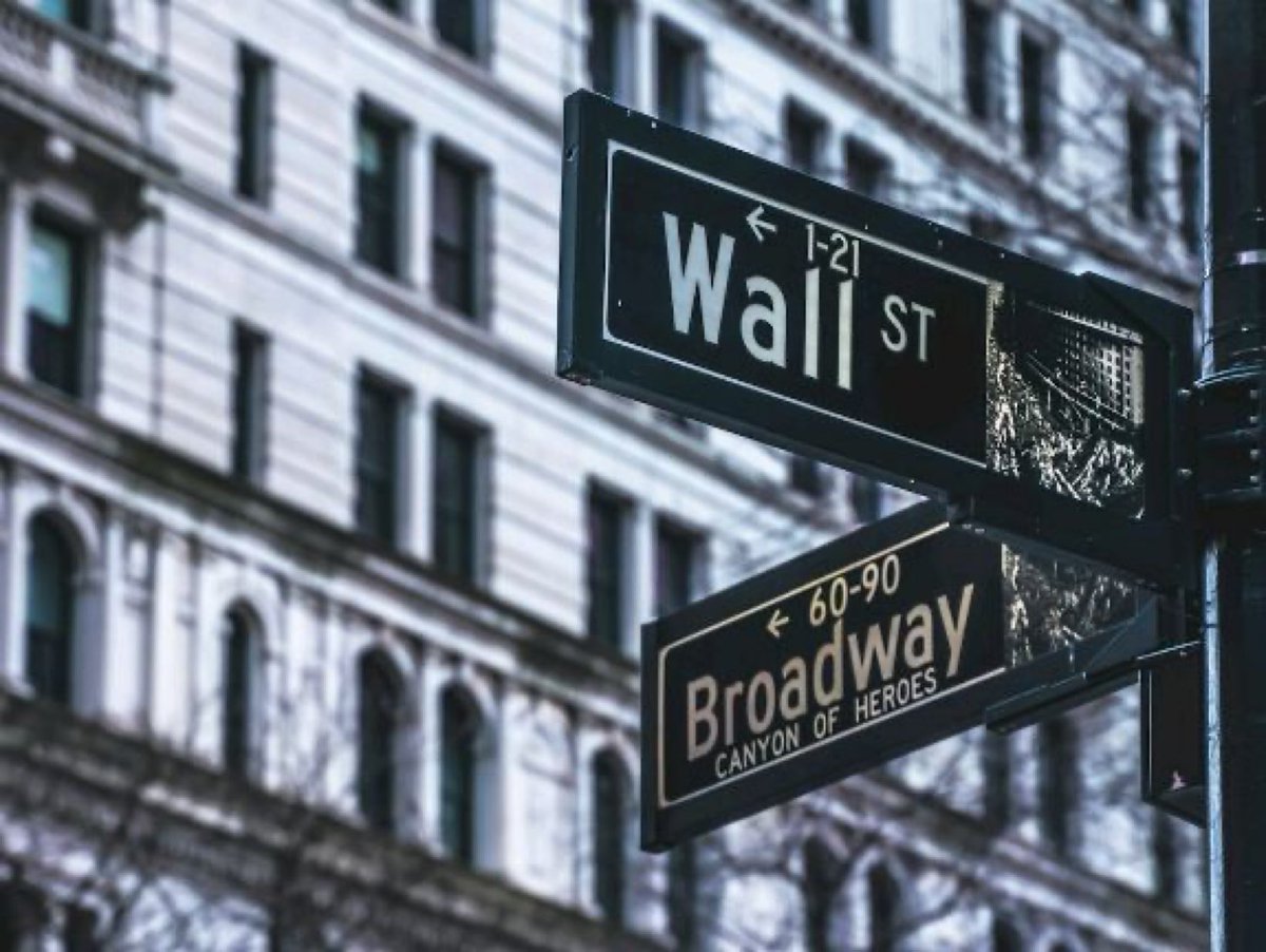 StockTalkwithU's tweet photo. Key Market Events This Week:

📅 Monday, Sept. 28 — Fed Official Remarks

📅 Tuesday, Sept. 29 — JOLTS Job Openings & Consumer Confidence

📅 Wednesday, Sept. 30 — Q2 GDP Third Estimate & PCE Inflation Data

📅 Thursday, Oct. 1 — ISM Manufacturing PMI & Weekly Jobless Claims

📅 Friday, Oct. 2 — September Jobs Report
