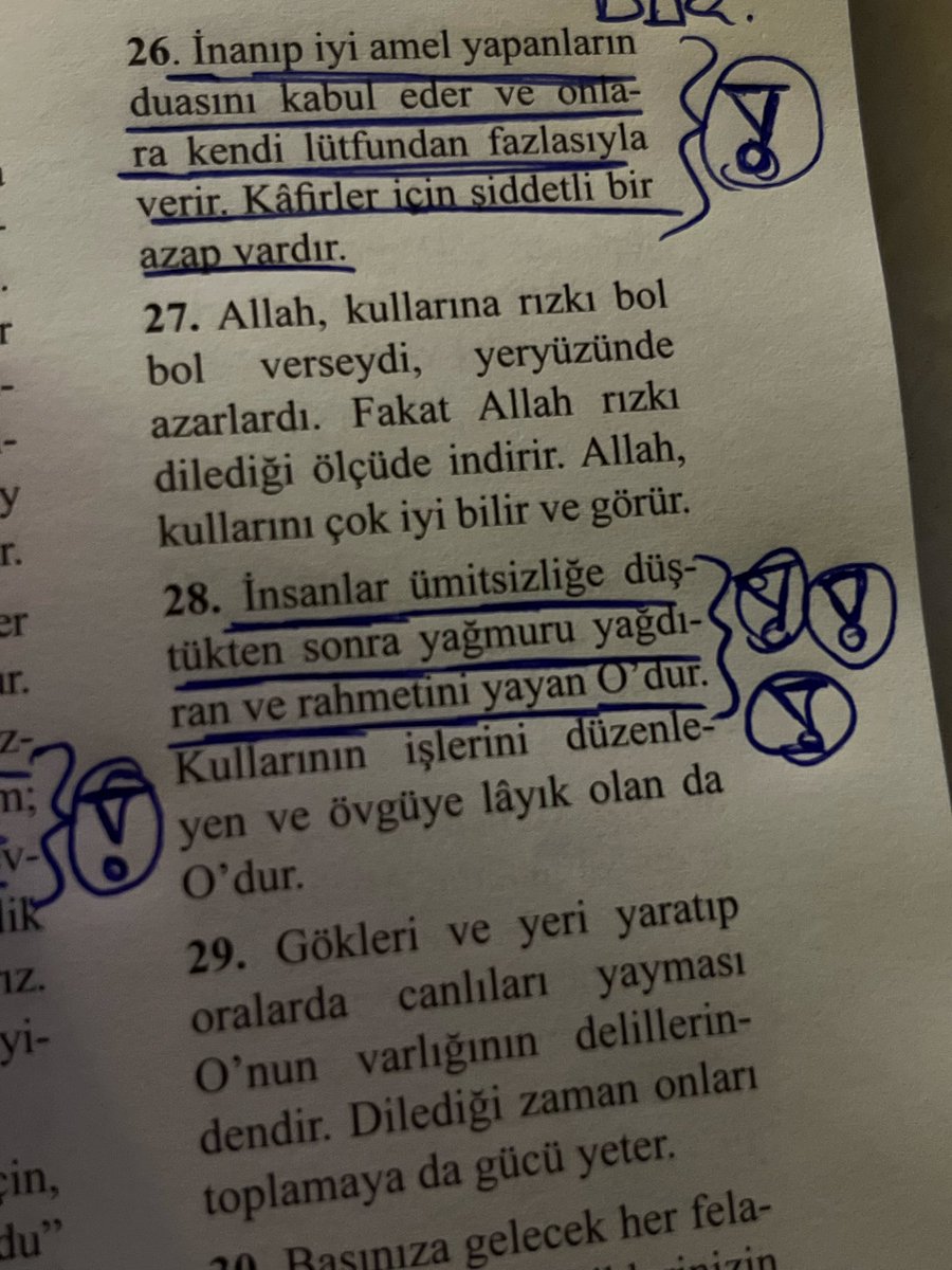 zeynomarmara's tweet photo. Yağmur 🫠🌻 https://t.co/DlJ9cJuQbT