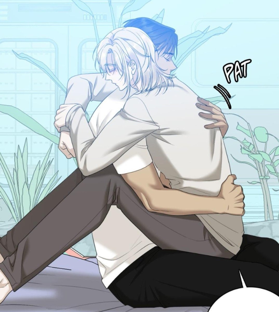 fathermokyeon's tweet photo. when 6ft+ semes hug their ukes like little babies 🤏🏻 https://t.co/vApvTOQgw1