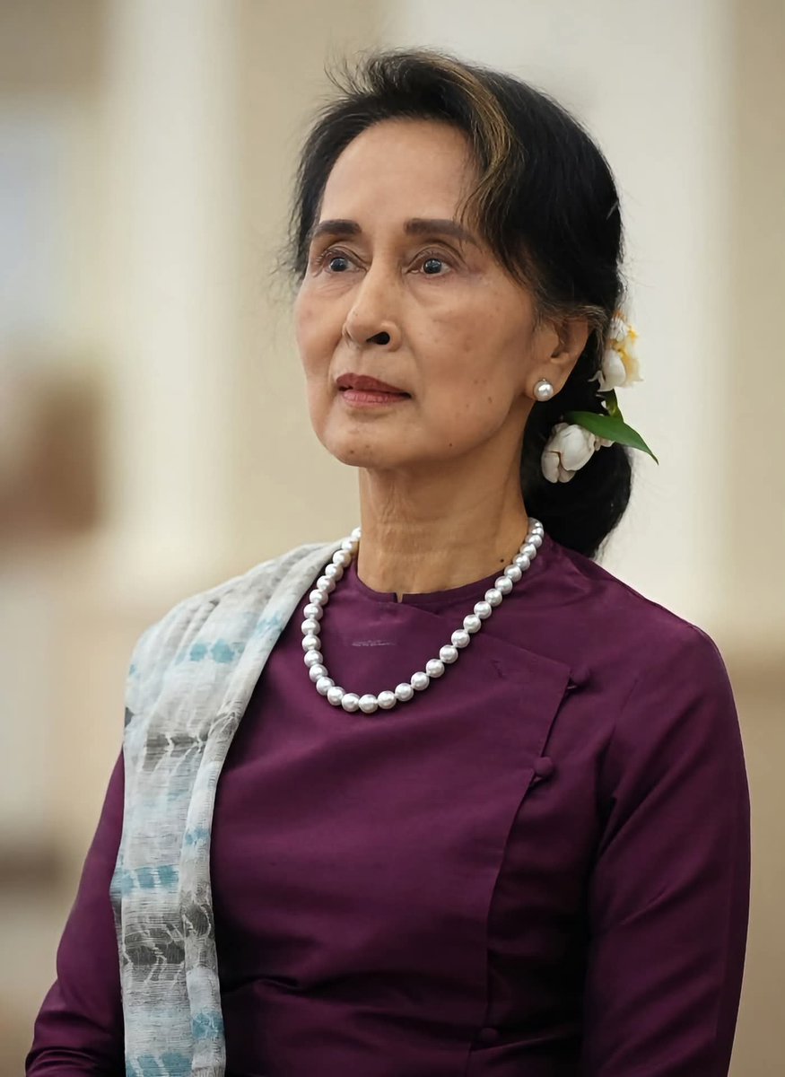 htartha76128693's tweet photo. အမေနှင့်အတူ..
မြန်မာပြည်သူပြည်သားများ ကျရောက်နေဆဲ အန္တရာယ်အမျိုးမျိုးမှ အမြန်လွတ်မြောက်ကြပါစေ🙏
(ပြန်ဆုံမည့်ရက်အာရုဏ်တက်ကိုအသက်ဆွဲဆန့်ကြိုနိုင်ကြပါစေ)
**********🍒🍒🍒🍒***********
#2026Oct2Crop
#WhatsHappeningInMyanmar
#WheralessShe
#FreeAungSanSuuKyi
#SpringRevolution https://t.co/x2X2FesNC2