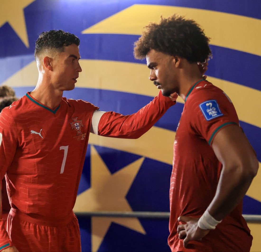 madrid_total2's tweet photo. Renato Veiga acaba de confirmar que le dieron instrucciones de no hablar de Cristiano Ronaldo con la prensa.

Portugal es una basura. https://t.co/J9MqTTZ2xR