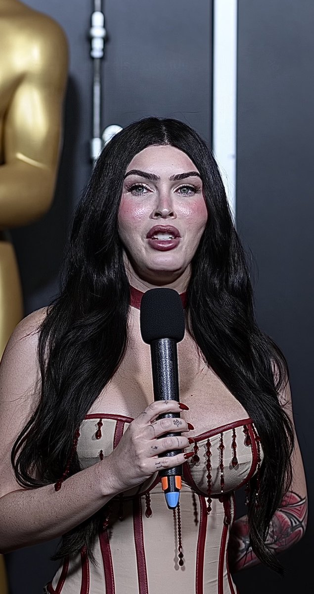 Dannyijbol's tweet photo. What happened to Megan Fox? She’s only 40 😭 she used to be so pretty!! Screenshot from a recent video. Link. https://t.co/oJY7CRIlRV https://t.co/OFkPbiwBgJ