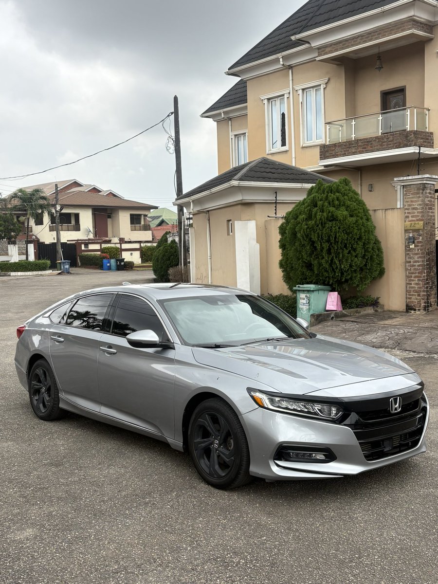 MrAdemolabasit's tweet photo. This beauty 😍😍😍😍😍
18m and it’s yours https://t.co/JUEE6mh6kd