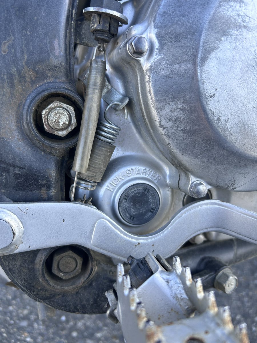 nametake241's tweet photo. klx250ってキックつくんかな？？ https://t.co/HT3ElZSJrA