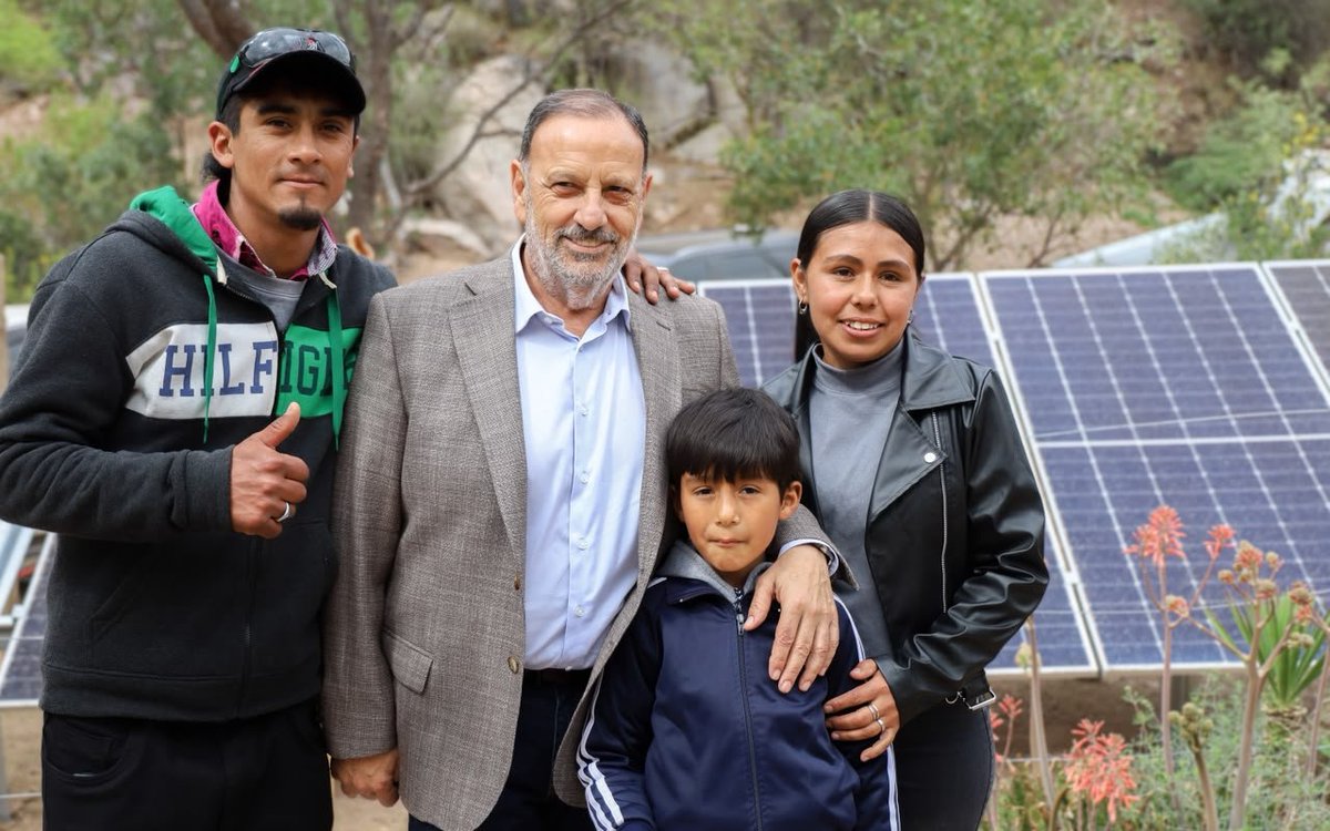 riojavip_'s tweet photo. QUINTELA INAUGURÓ SISTEMAS SOLARES EN LA LAGUNA PARA LLEVAR ELECTRICIDAD Y CONECTIVIDAD A FAMILIAS DEL INTERIOR

@QuintelaRicardo @GobDeLaRioja https://t.co/XOSeLLXTnA