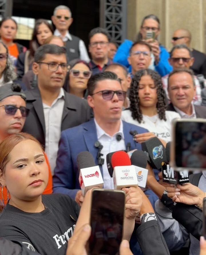 MeridaDigital15's tweet photo. Comunidad de la ULA se moviliza en rechazo a la intención del Ministerio de Educación Universitaria de suspender elecciones internas
https://t.co/PCuMdtZQ4X https://t.co/k8xyrBIANW