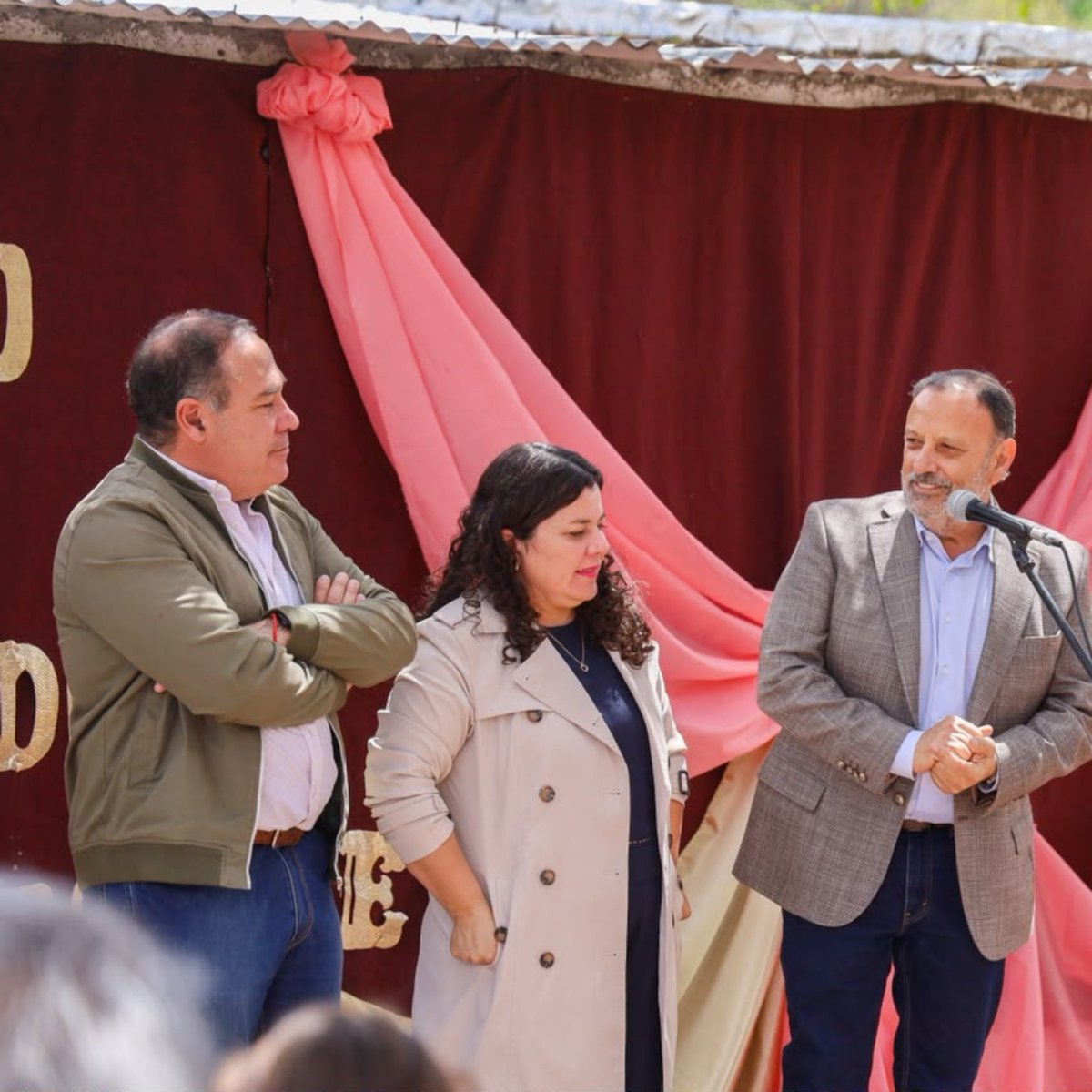 riojavip_'s tweet photo. QUINTELA INAUGURÓ ENERGÍA SOLAR Y CONECTIVIDAD EN UNA ESCUELA RURAL DE LA LAGUNA

@QuintelaRicardo @GobDeLaRioja https://t.co/fuSFw08E87