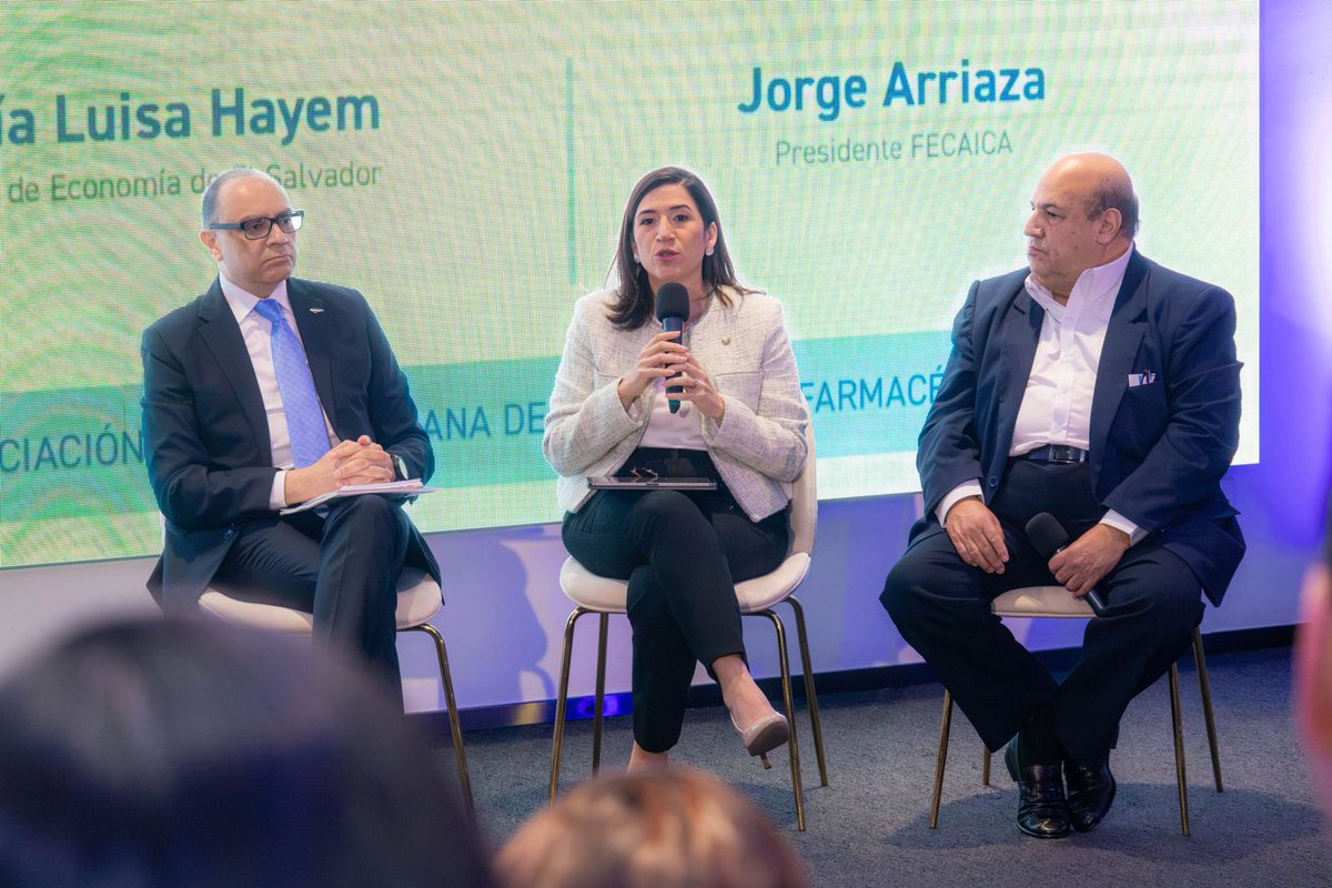 MariaLuisaHayem's tweet photo. Un medicamento hecho en Centroamérica debería llegar a cualquier país de la región con rapidez, seguridad y predictibilidad. 🇸🇻

Esto es lo que nos reunió en el Primer Foro Centroamericano y del Caribe de la Industria Farmacéutica: construir una región más integrada, donde cada día se abran más oportunidades para nuestra industria y mayor acceso para nuestra gente.

Cuando el comercio fluye, la salud llega antes.

Felicidades a INQUIFAR por sus 55 años y gracias a FIFCCA por reunirnos por primera vez.
